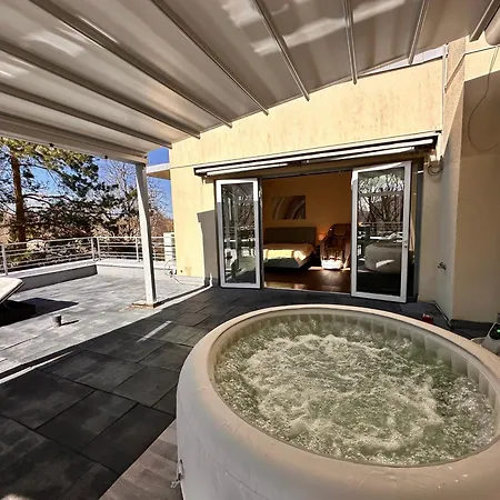 Fancy Penthouse & Spa Apartament *