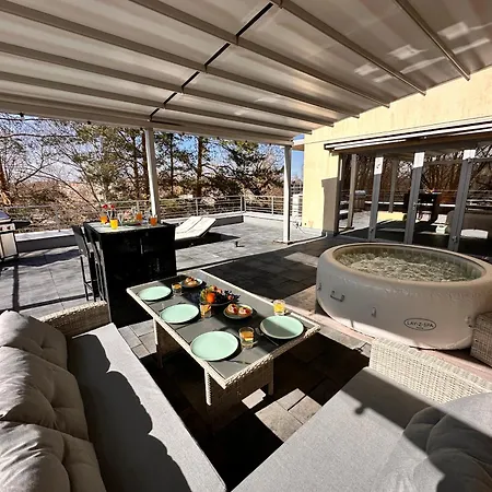 Fancy Penthouse & Spa Apartament *